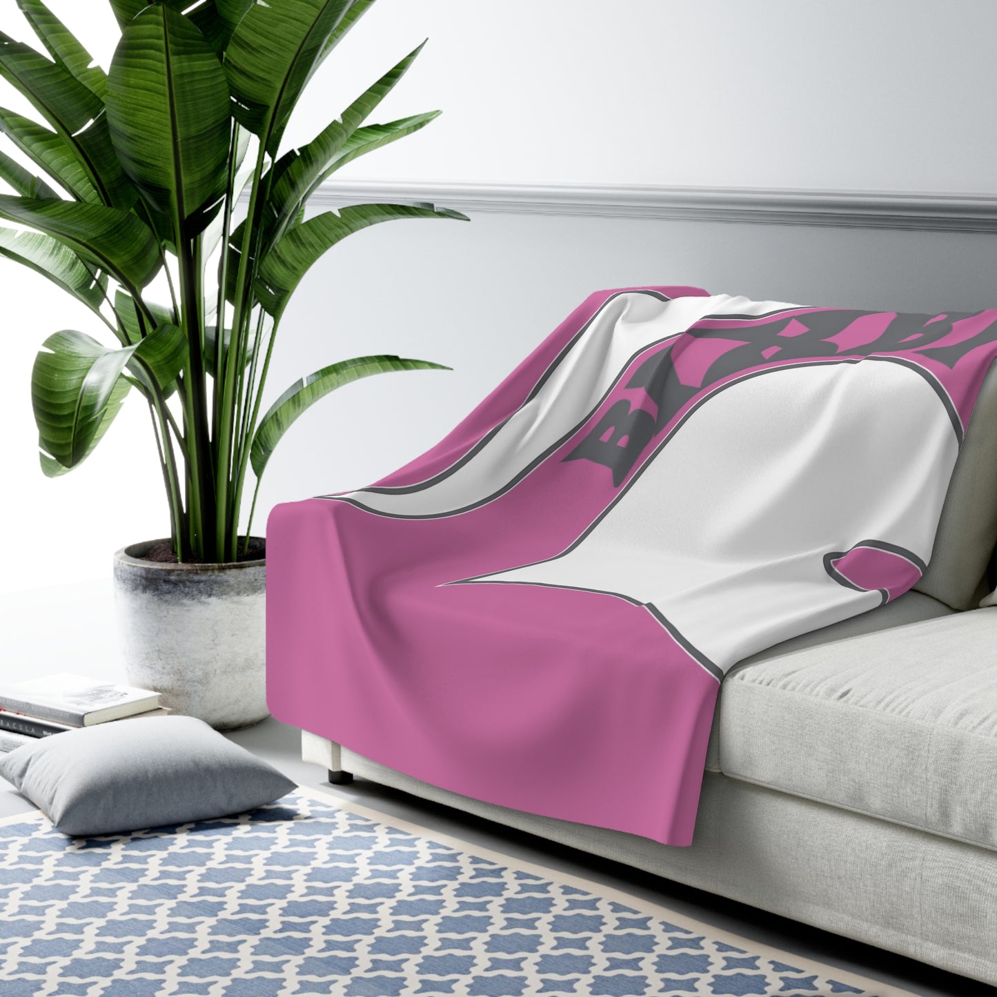 Spartan White Logo Comfy Sherpa Fleece Pink Blanket