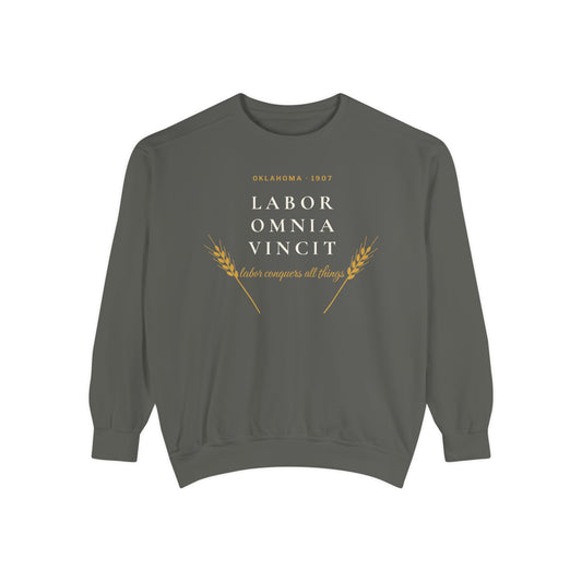 Labor Omnia Vincit Oklahoma Crewneck Sweatshirt | Comfort Colors
